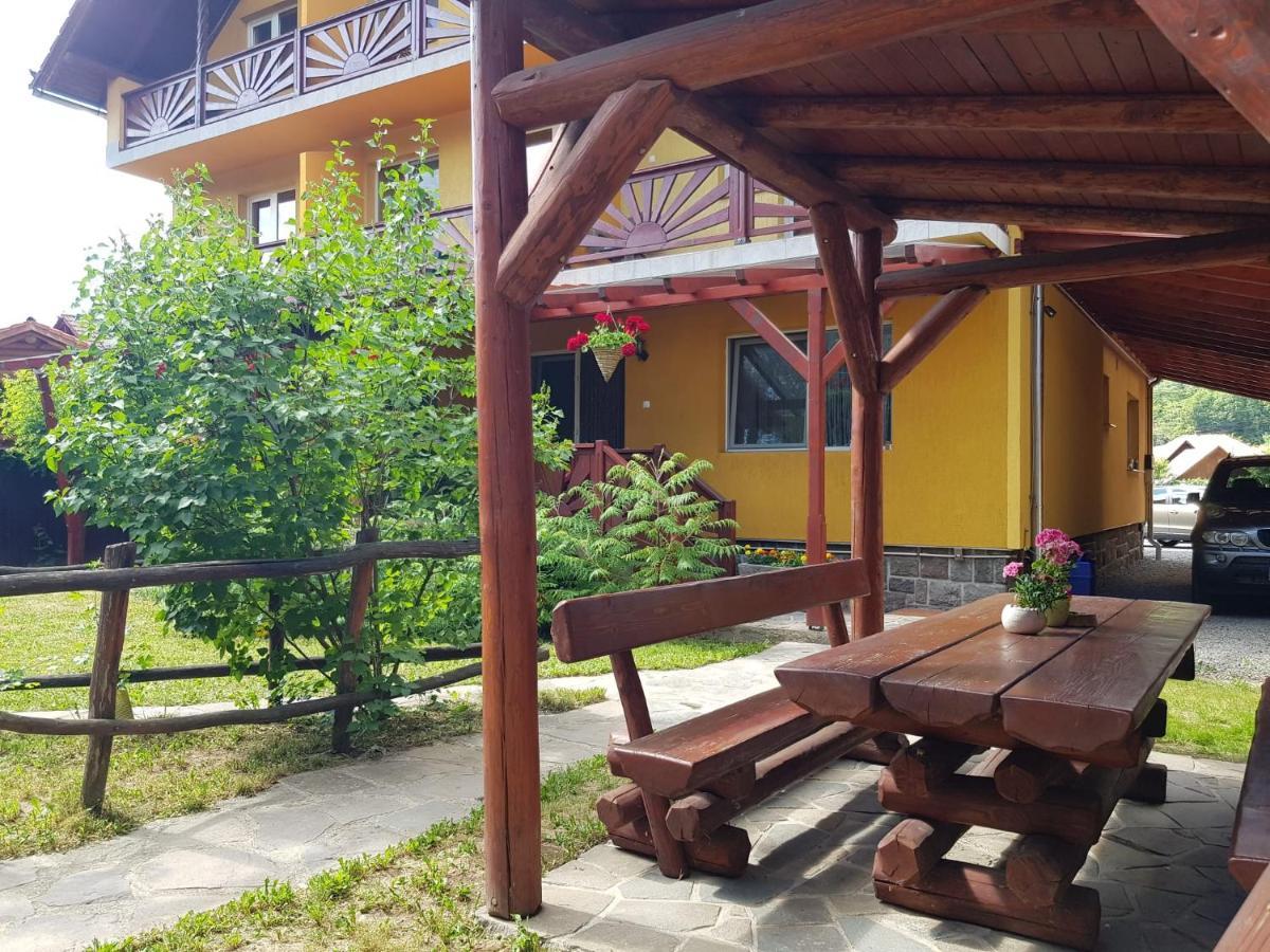 Raza Soarelui Pension (Adults only) Praid Exterior foto
