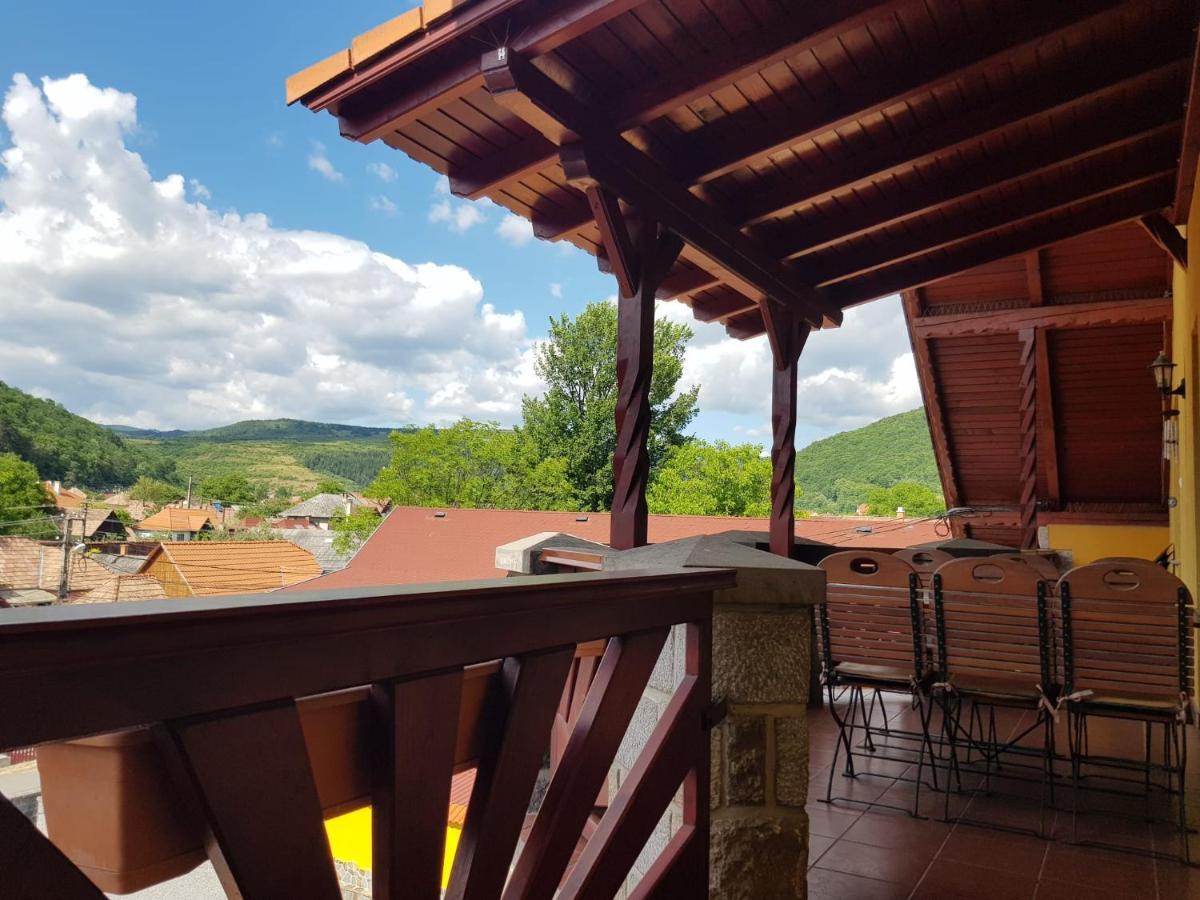 Raza Soarelui Pension (Adults only) Praid Exterior foto