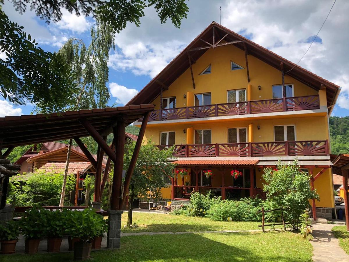 Raza Soarelui Pension (Adults only) Praid Exterior foto