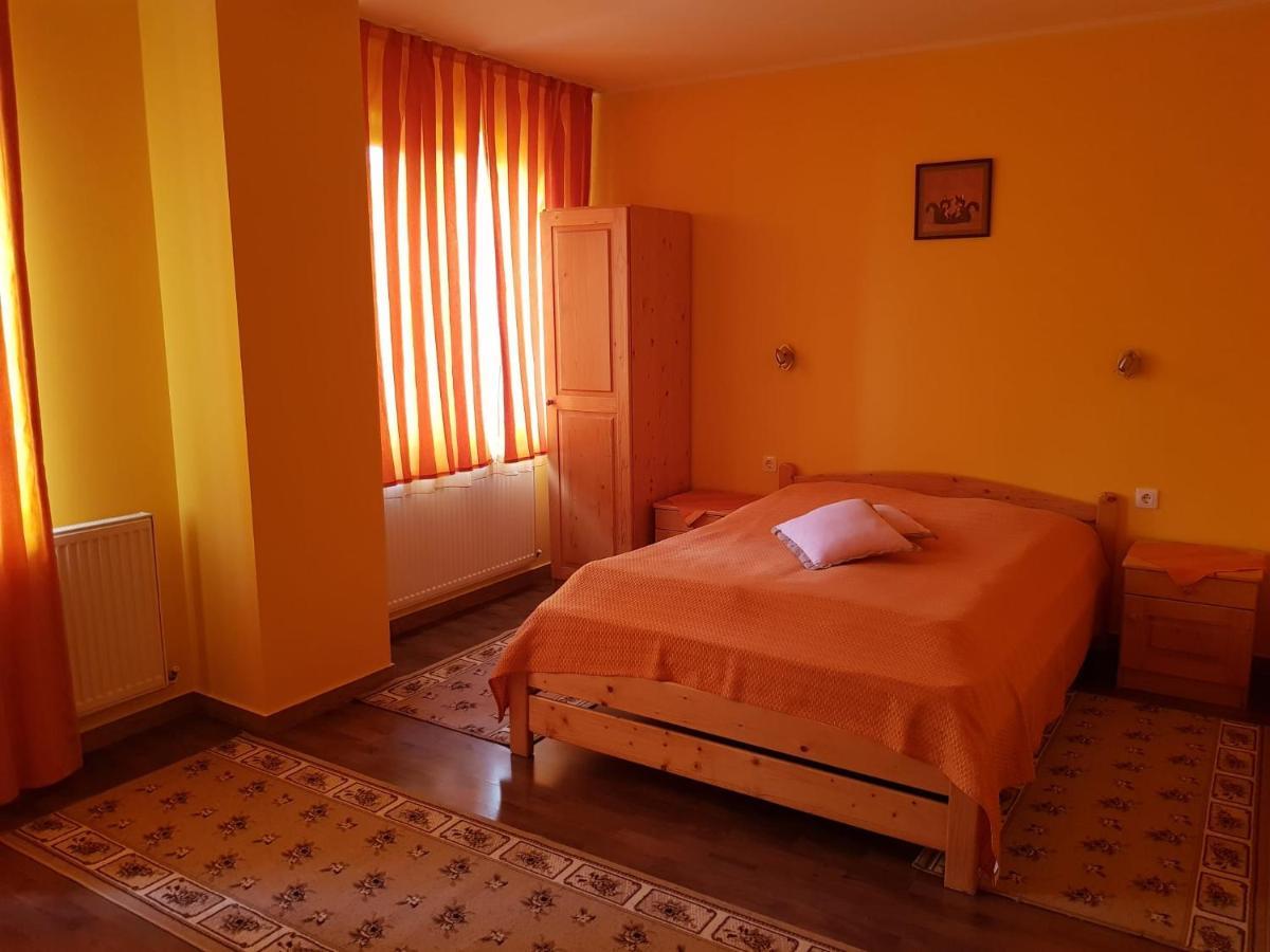Raza Soarelui Pension (Adults only) Praid Exterior foto