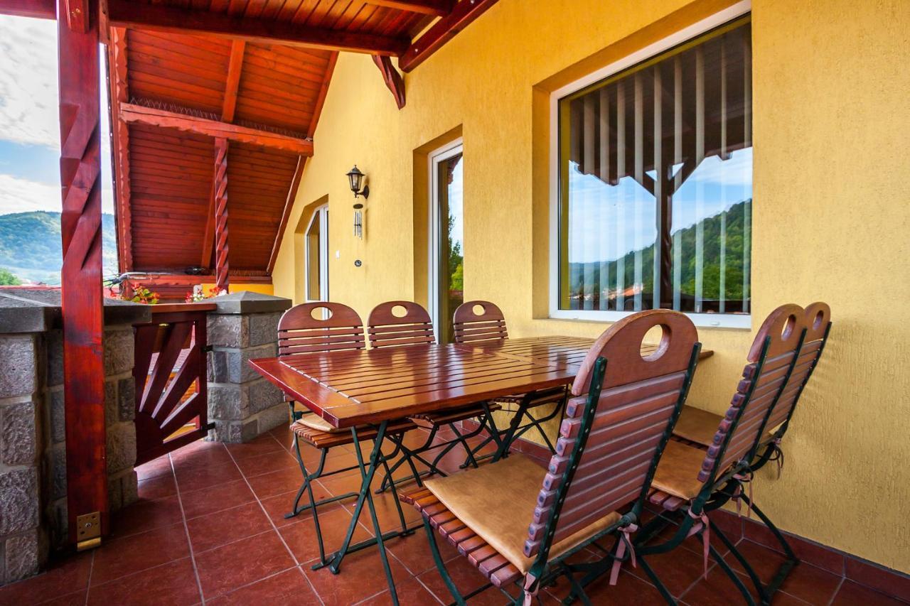 Raza Soarelui Pension (Adults only) Praid Exterior foto